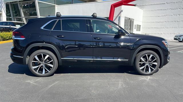 new 2026 Volkswagen Atlas Cross Sport car, priced at $56,601
