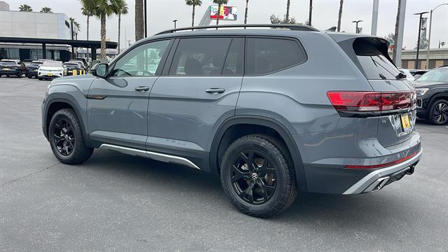 new 2025 Volkswagen Atlas car, priced at $45,946
