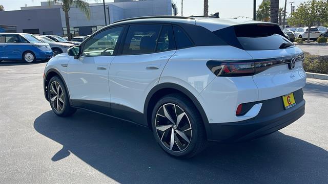 new 2025 Volkswagen ID.4 car, priced at $46,604