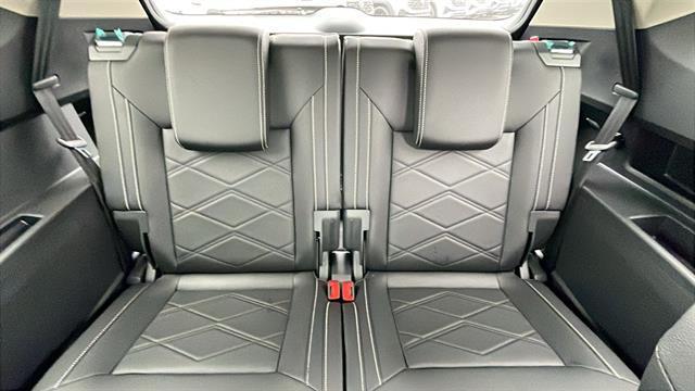 new 2025 Volkswagen Atlas car, priced at $42,819
