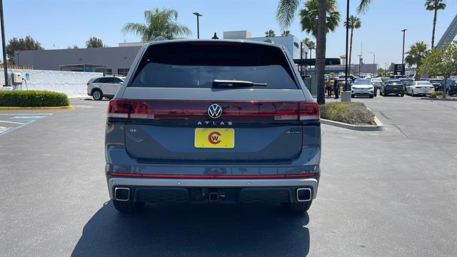 new 2025 Volkswagen Atlas car, priced at $47,004