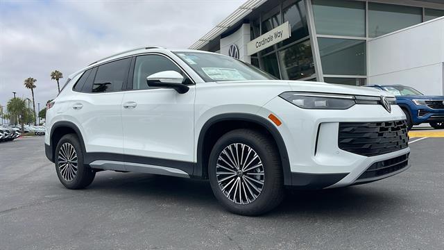 new 2025 Volkswagen Tiguan car, priced at $29,815