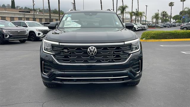 new 2025 Volkswagen Atlas car, priced at $53,024