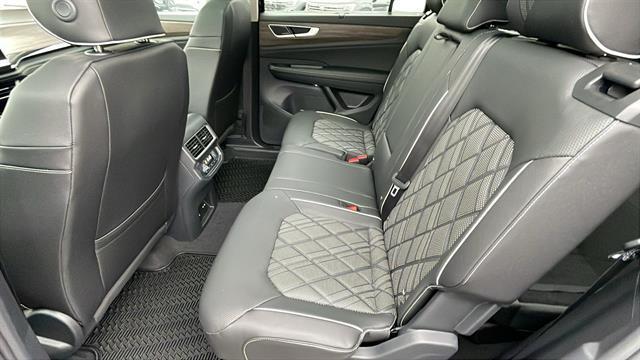 new 2025 Volkswagen Atlas car, priced at $53,024