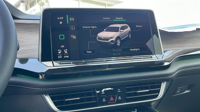 new 2025 Volkswagen Atlas car, priced at $53,479