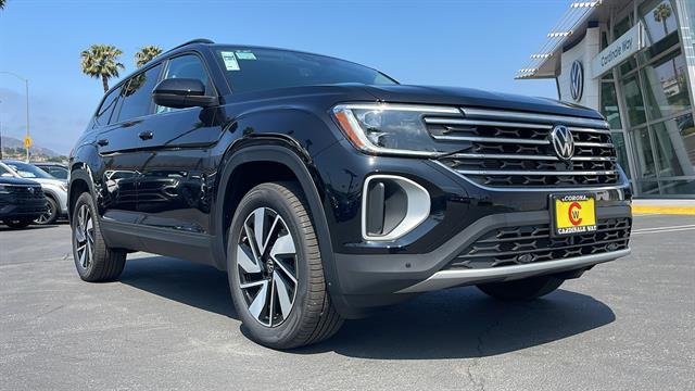 new 2025 Volkswagen Atlas car, priced at $42,124