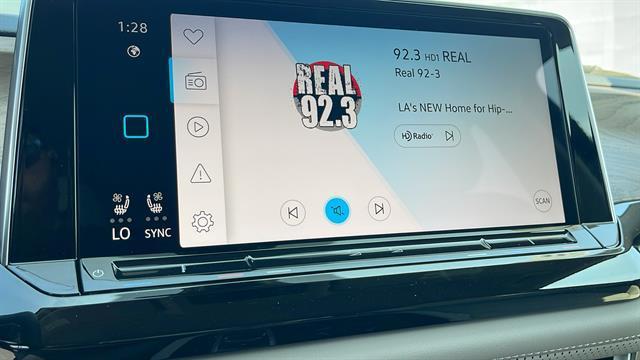new 2025 Volkswagen Atlas car, priced at $42,124