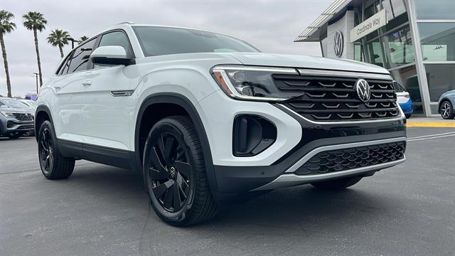 new 2025 Volkswagen Atlas Cross Sport car, priced at $42,007