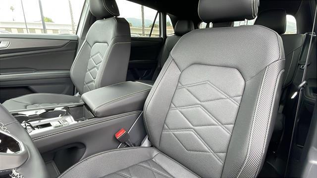 new 2025 Volkswagen Atlas Cross Sport car, priced at $42,007
