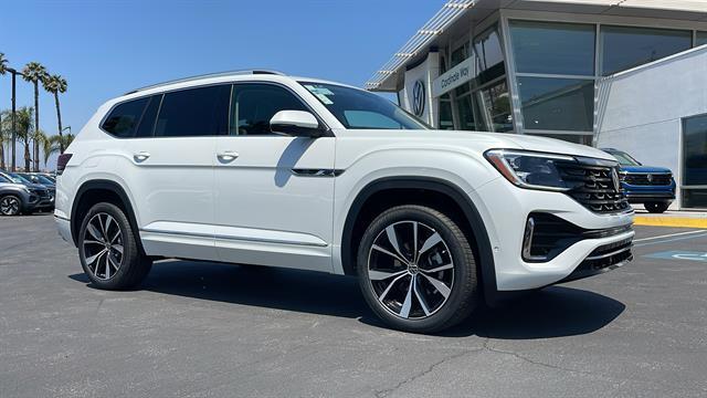 new 2025 Volkswagen Atlas car, priced at $54,189