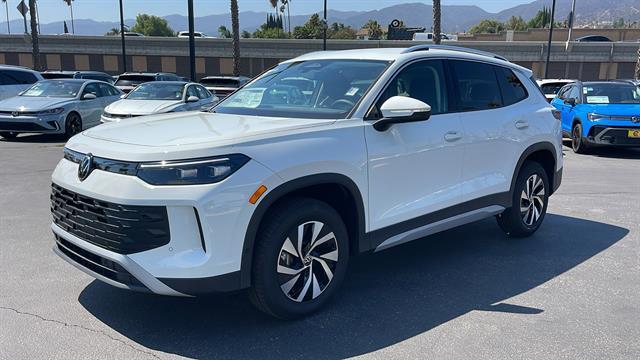 new 2025 Volkswagen Tiguan car, priced at $30,975