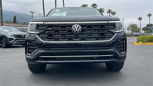 new 2025 Volkswagen Atlas car, priced at $53,024