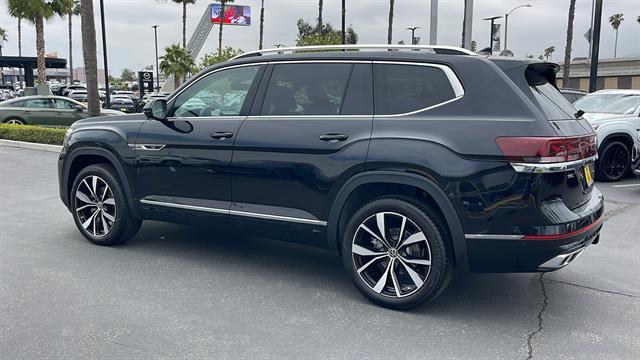 new 2025 Volkswagen Atlas car, priced at $53,024