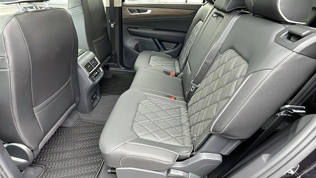 new 2025 Volkswagen Atlas car, priced at $53,024