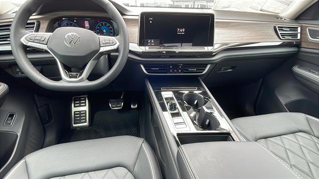 new 2025 Volkswagen Atlas car, priced at $53,024