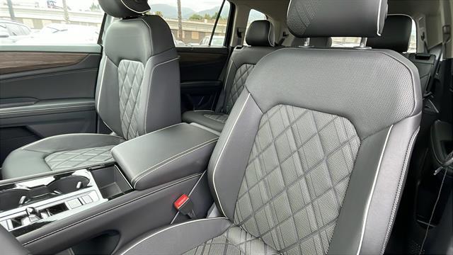 new 2025 Volkswagen Atlas car, priced at $53,024