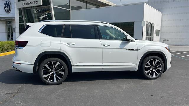 new 2025 Volkswagen Atlas car, priced at $54,174