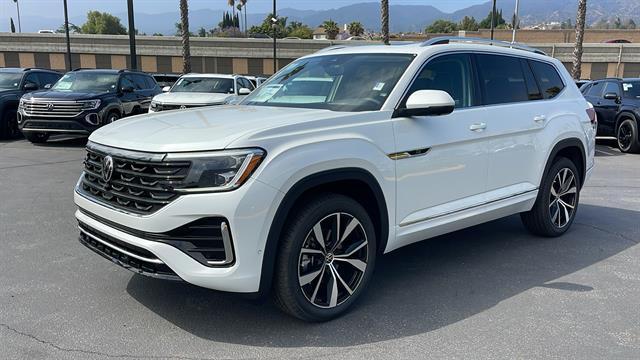 new 2025 Volkswagen Atlas car, priced at $54,174