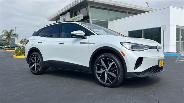 new 2025 Volkswagen ID.4 car, priced at $51,868