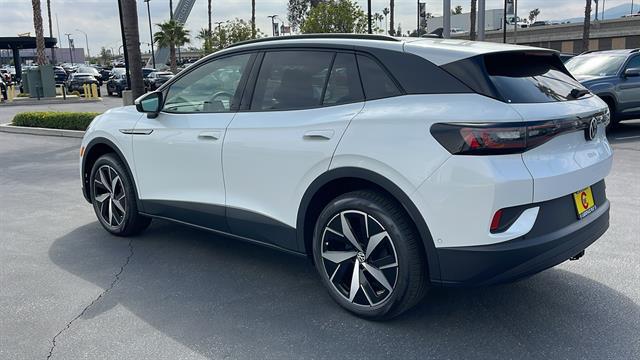 new 2025 Volkswagen ID.4 car, priced at $51,868