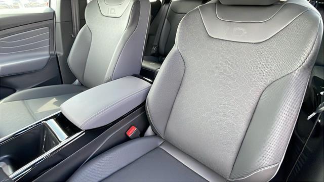 new 2025 Volkswagen ID.4 car, priced at $51,868