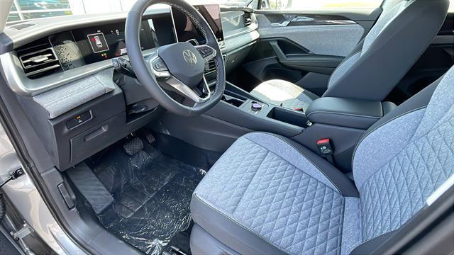 new 2025 Volkswagen Tiguan car, priced at $32,228