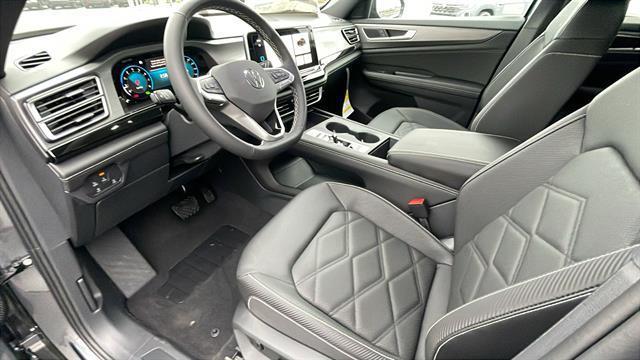 new 2025 Volkswagen Atlas Cross Sport car, priced at $36,087