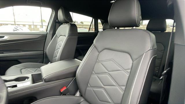 new 2025 Volkswagen Atlas Cross Sport car, priced at $36,087
