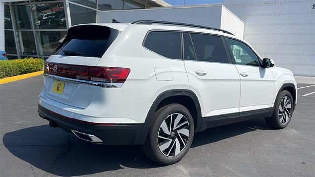 new 2025 Volkswagen Atlas car, priced at $43,324