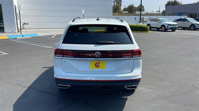 new 2025 Volkswagen Atlas car, priced at $43,324