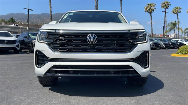 new 2025 Volkswagen Atlas car, priced at $53,939