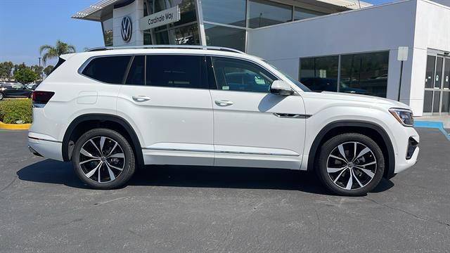 new 2025 Volkswagen Atlas car, priced at $53,939