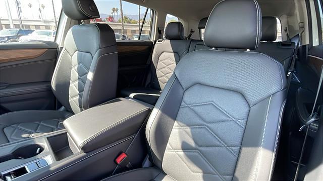 new 2025 Volkswagen Atlas car, priced at $37,474