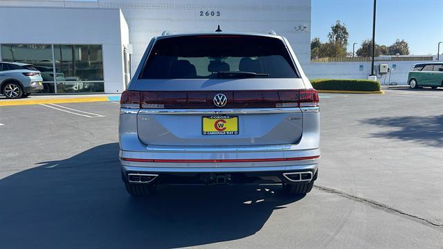 new 2025 Volkswagen Atlas car, priced at $53,696