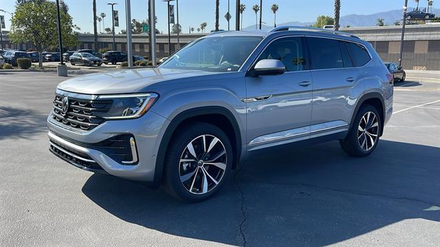 new 2025 Volkswagen Atlas car, priced at $53,696