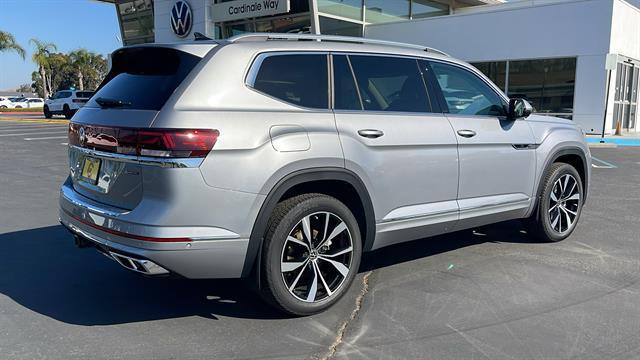 new 2025 Volkswagen Atlas car, priced at $53,696