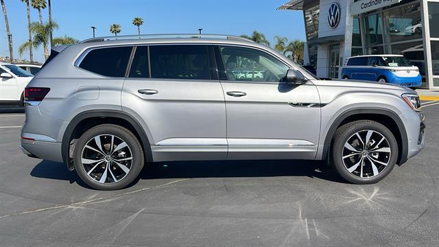 new 2025 Volkswagen Atlas car, priced at $53,696