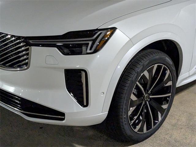 new 2025 Volvo XC90 car, priced at $69,155