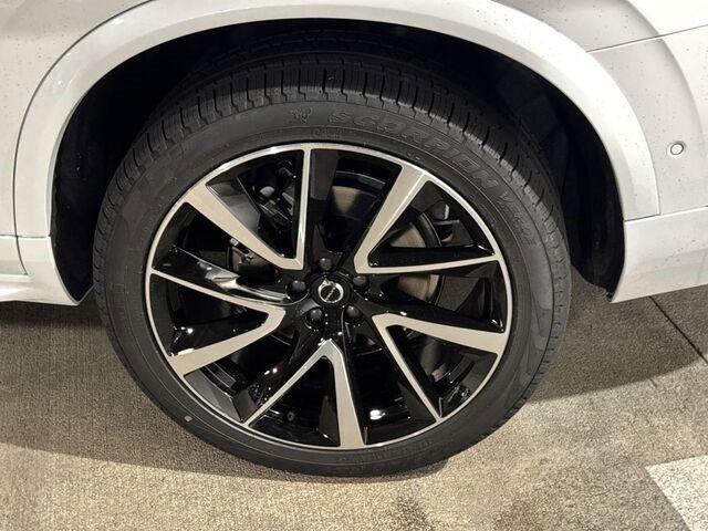 new 2025 Volvo XC90 car, priced at $68,955