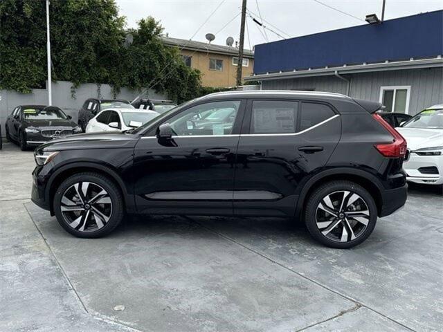 new 2024 Volvo XC40 car, priced at $42,546
