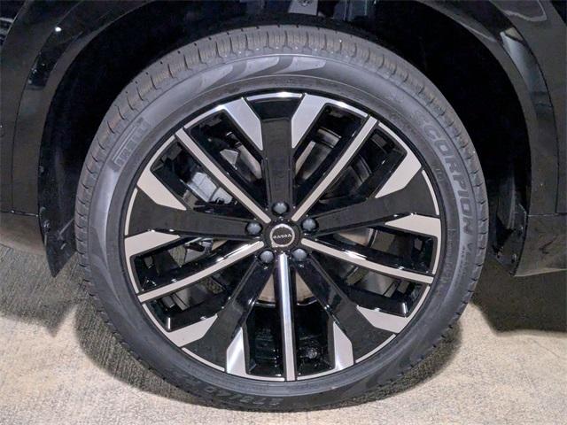 new 2025 Volvo XC90 car, priced at $70,045