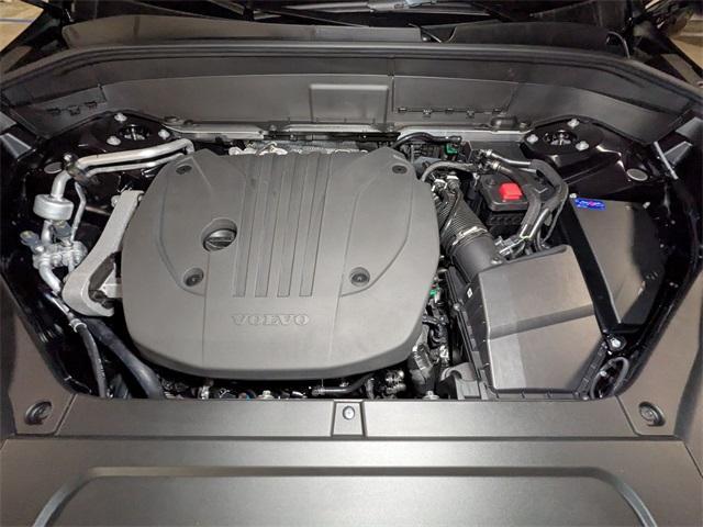 new 2025 Volvo XC90 car, priced at $70,045