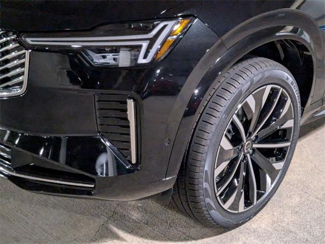 new 2025 Volvo XC90 car, priced at $70,045