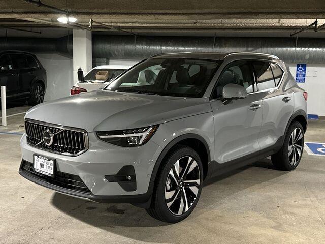 new 2025 Volvo XC40 car, priced at $50,420