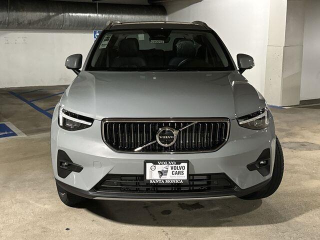 new 2025 Volvo XC40 car, priced at $50,420