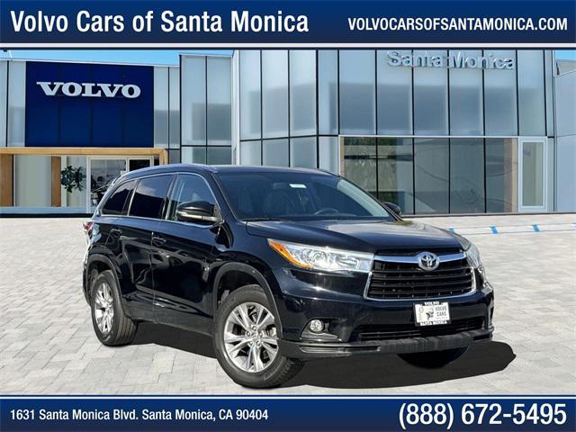 used 2015 Toyota Highlander car, priced at $18,995