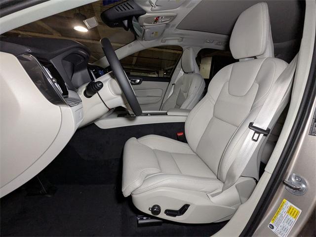 new 2025 Volvo XC60 car, priced at $60,660