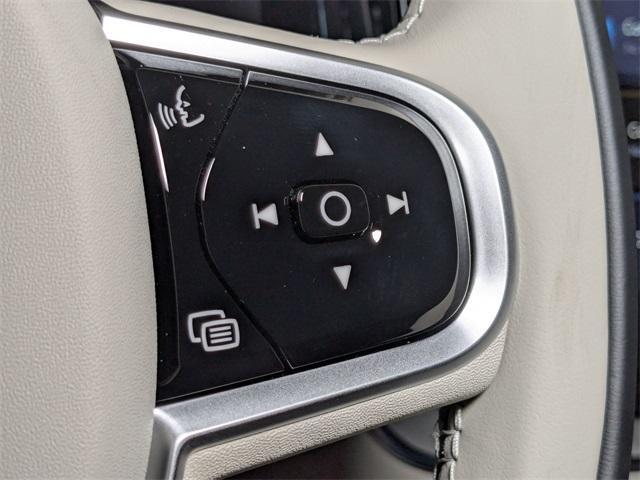 new 2025 Volvo XC60 car, priced at $60,660
