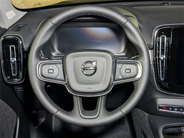 new 2025 Volvo XC40 car, priced at $51,565