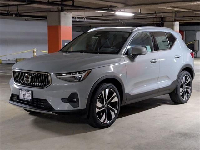 new 2025 Volvo XC40 car, priced at $51,565